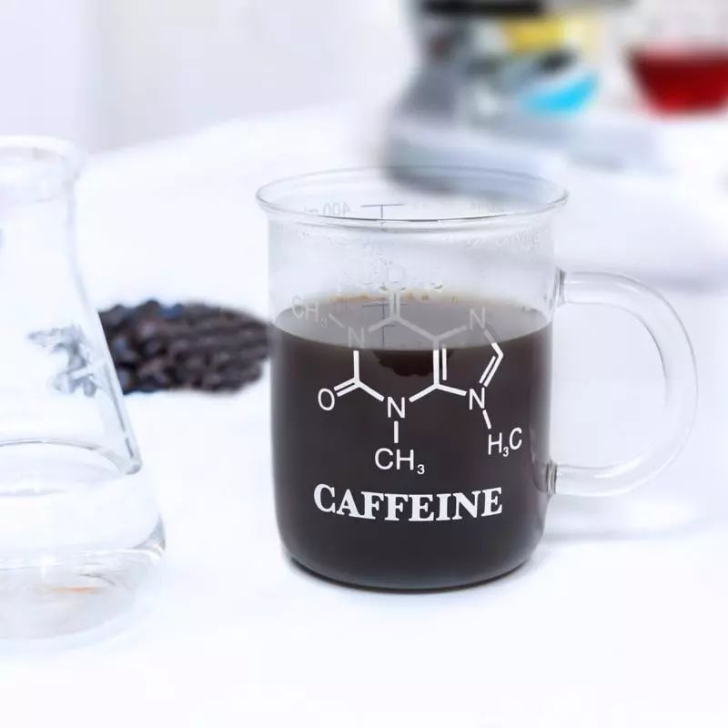 forskere har oppdaget at koffein kan drive solcellepaneler