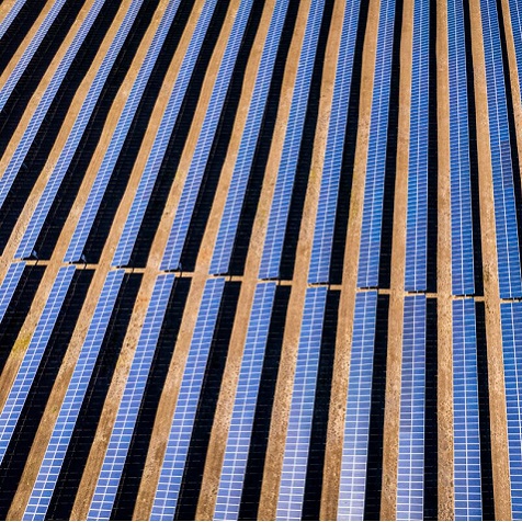 Vesper Energy stenger 590 millioner dollar for 745 MW solenergiprosjekt i Texas
        